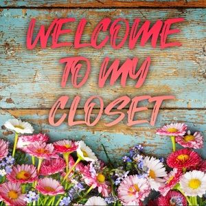 WELCOME TO MY CLOSET!!